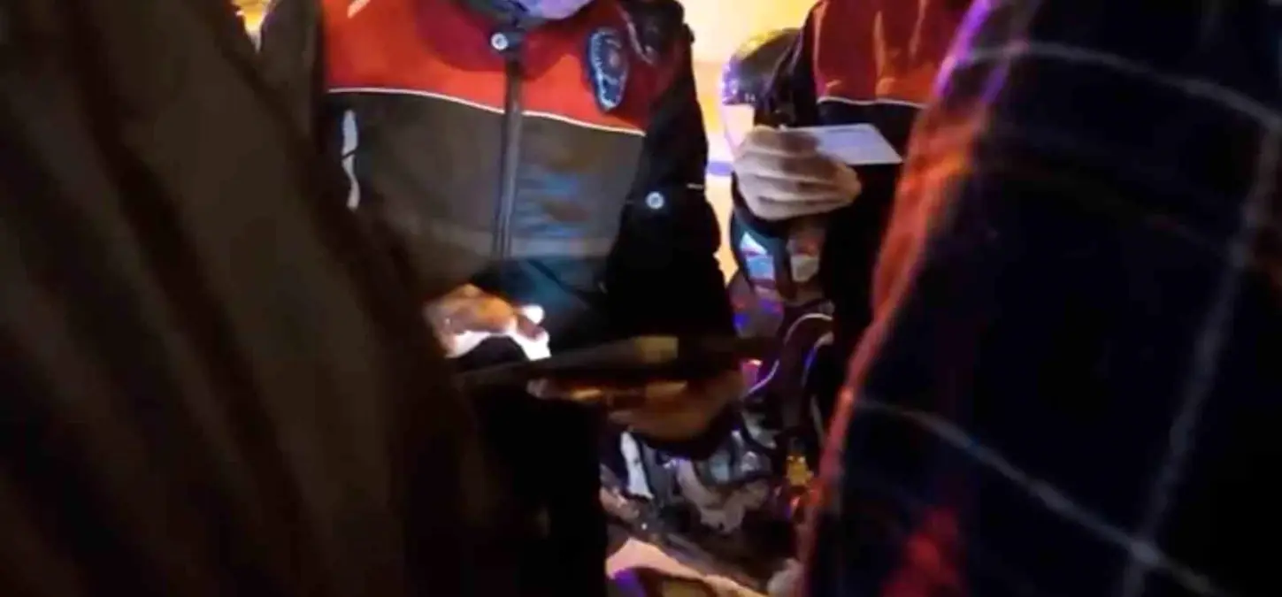 canakkalede polis denetimleri 30 sahis yakalandi narkotik ve silah ele gecirildi vGwY5Xgb.jpg