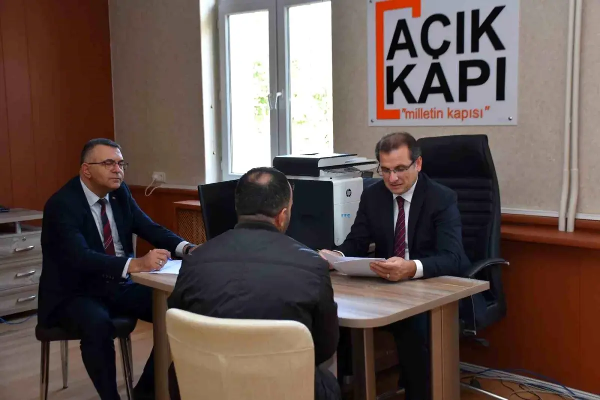 kaymakam ali guldogan vatandaslarla acik kapi bulusmasinda bir araya geldi a3lrHRnY.jpg